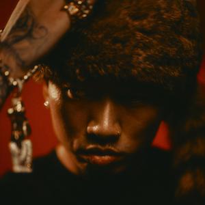 嗯⋯啊被抵在树干H野战电视
