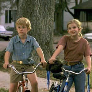 嗯⋯啊被抵在树干H野战电视
